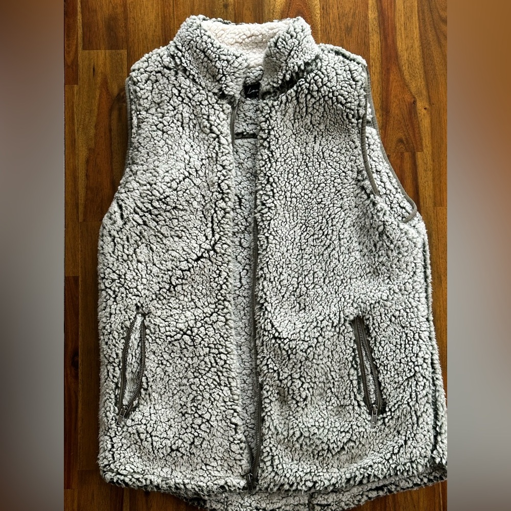 Love Tree Cream and Gray Fleece Vest